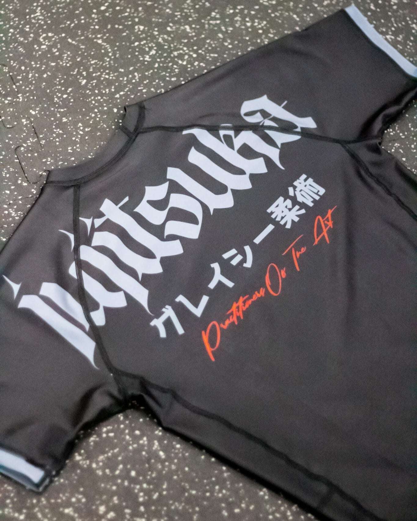 Nation Athletic BJJ Rash Guard and BJJ Shorts Set training image Shoulders View